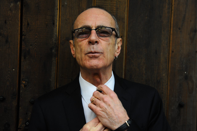 Man suit tie wooden wall free wallpaper for desktop - medium preview image