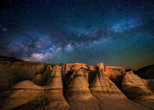 Night sky desert mountain range free wallpaper for desktop - medium preview image