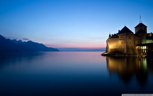 Castle lake mountain night light free wallpaper for desktop - medium preview image