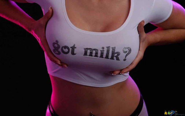 Woman white shirt black white #4 free wallpaper for desktop - medium preview image