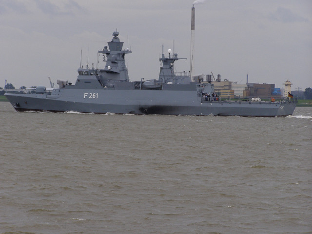 Battleship city skyline cloudy day free wallpaper for desktop - medium preview image