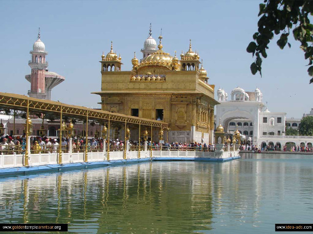 Large body of water building #4 free wallpaper for desktop - medium preview image