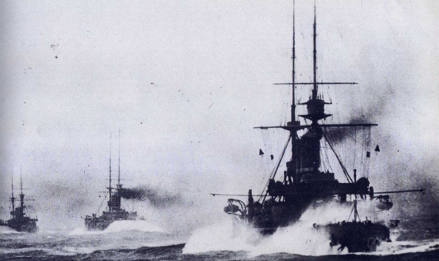 Ships water sky clouds background free wallpaper for desktop - medium preview image