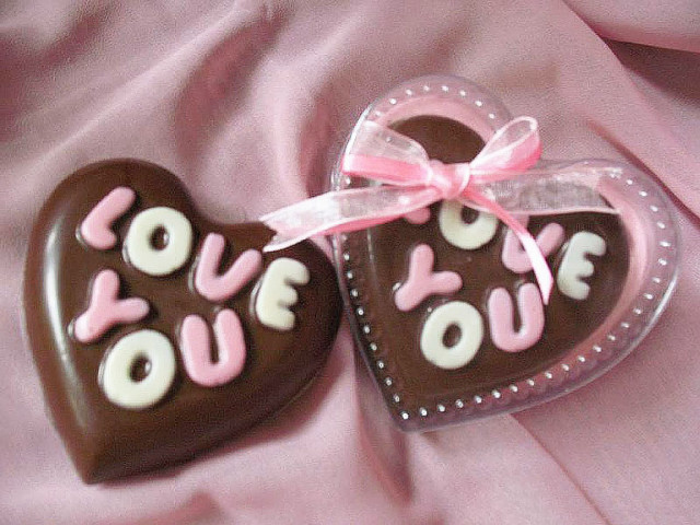 Heart chocolates bow pink blanket free wallpaper for desktop - medium preview image