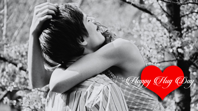 Woman hugging man heart sign free wallpaper for desktop - medium preview image