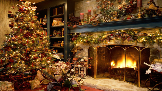 Christmas tree living room fireplace #3 free wallpaper for desktop - medium preview image