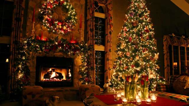 Christmas livingroom tree fireplace candles free wallpaper for desktop - medium preview image