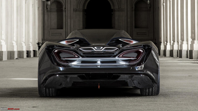 Black sports car parking lot #4 free wallpaper for desktop - medium preview image