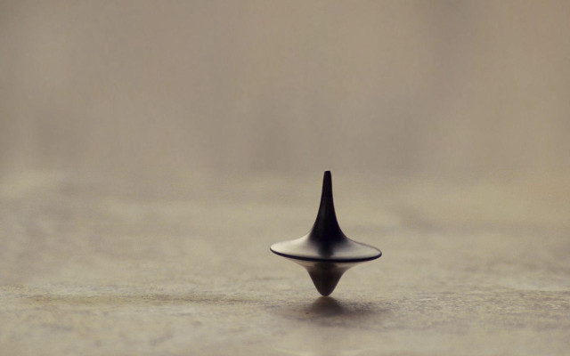 Black object table blurry background free wallpaper for desktop - medium preview image