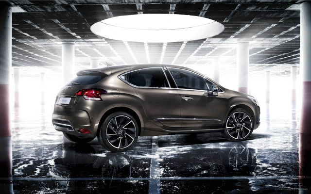 Silver car parking garage round free wallpaper for desktop - medium preview image