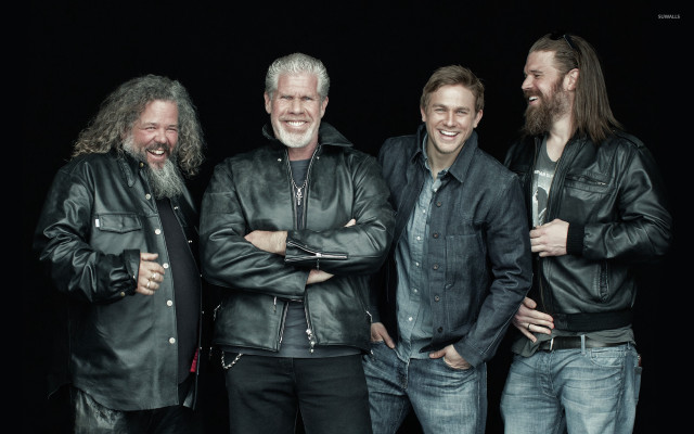 Men group black background standing free wallpaper for desktop - medium preview image