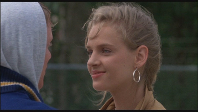 Woman hoodie talking man blue free wallpaper for desktop - medium preview image