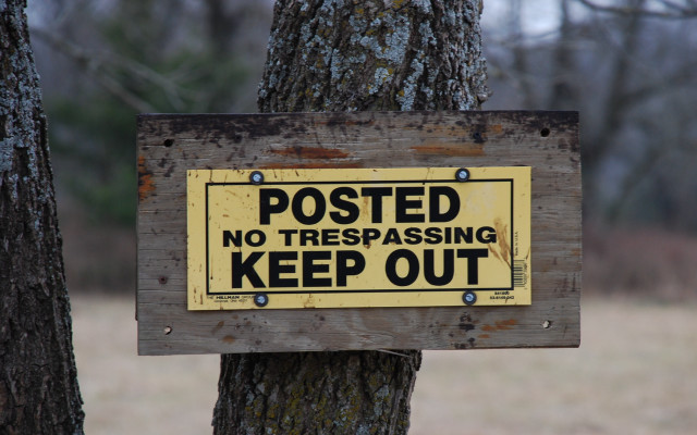 No trespassing sign tree area free wallpaper for desktop - medium preview image