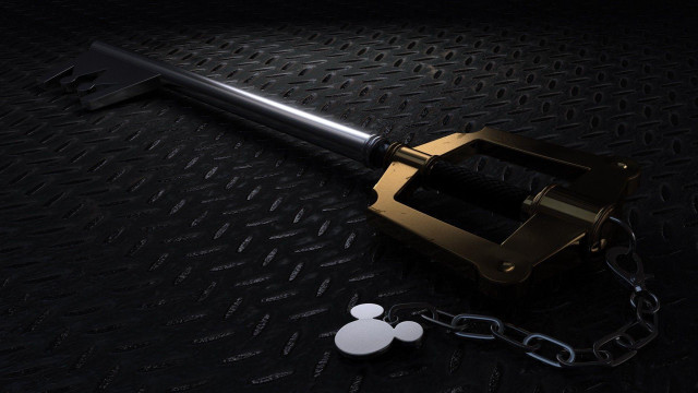 Large metal hammer chain key free wallpaper for desktop - medium preview image