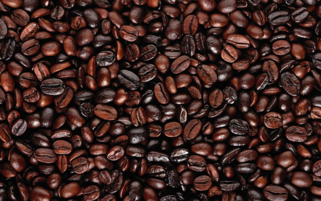 Coffee beans pile top abundance free wallpaper for desktop - medium preview image