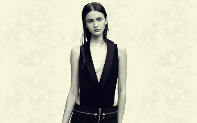 Woman black dress posing picture #25 free wallpaper for desktop - medium preview image