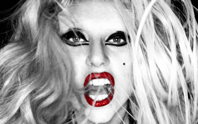 Blonde woman popart redlips monochrome free wallpaper for desktop - medium preview image