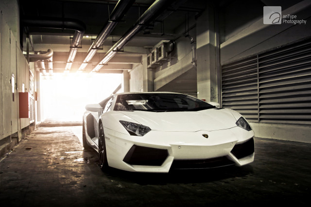 White sports car parking garage #13 free wallpaper for desktop - medium preview image