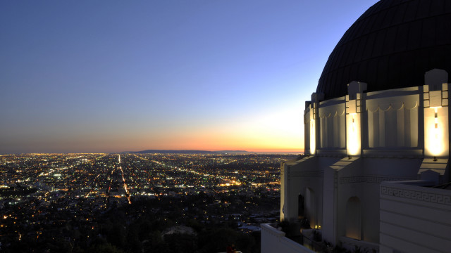 City night view high dome free wallpaper for desktop - medium preview image