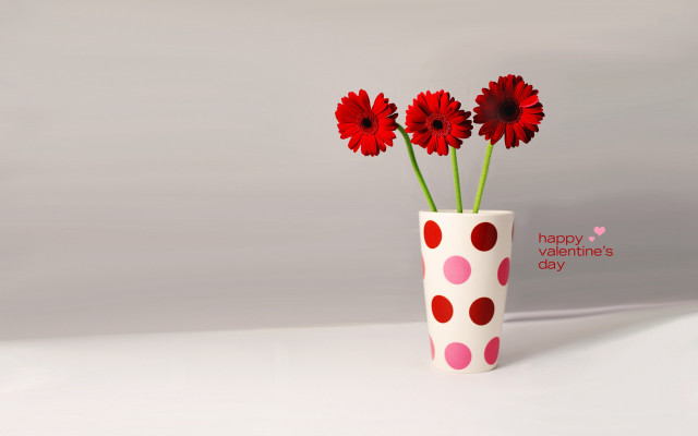 Vase red flowers valentines typographic free wallpaper for desktop - medium preview image