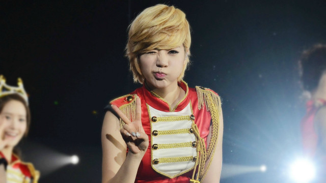 Woman costume microphone cigarette blonde free wallpaper for desktop - medium preview image