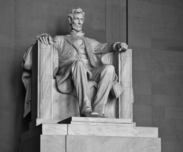 Abraham lincoln statue chair room free wallpaper for desktop - medium preview image