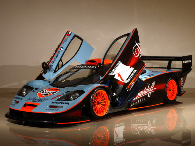 Car door open reflection shiny free wallpaper for desktop - medium preview image