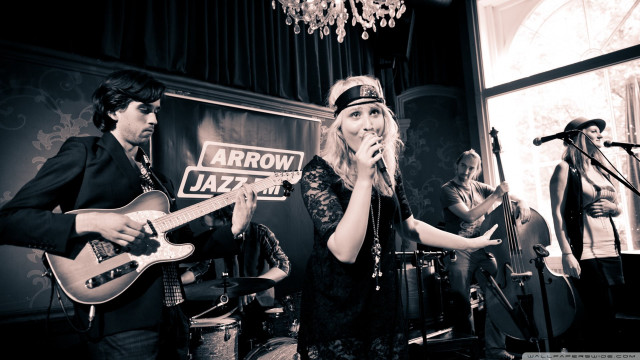 Woman singing microphone men guitar #2 free wallpaper for desktop - medium preview image