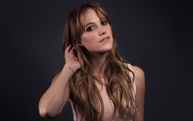 Woman long hair posing hand #18 free wallpaper for desktop - medium preview image