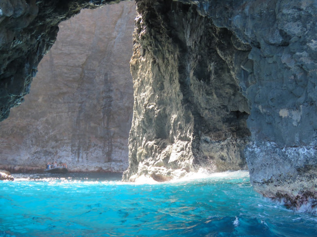 Cave blue pool rock formation free wallpaper for desktop - medium preview image