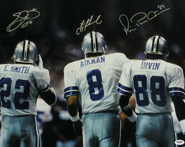 Three football players autographs man free wallpaper for desktop - medium preview image