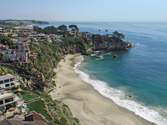 Beach houses shore water boat free wallpaper for desktop - medium preview image