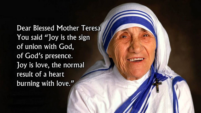 Woman blue white scarf mother free wallpaper for desktop - medium preview image