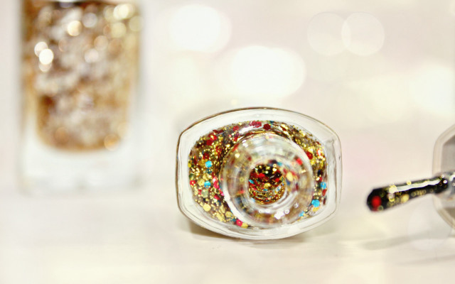 Glittered glasses clear case gold free wallpaper for desktop - medium preview image
