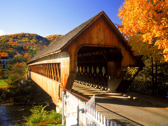Covered bridge fence autumn leaves free wallpaper for desktop - medium preview image