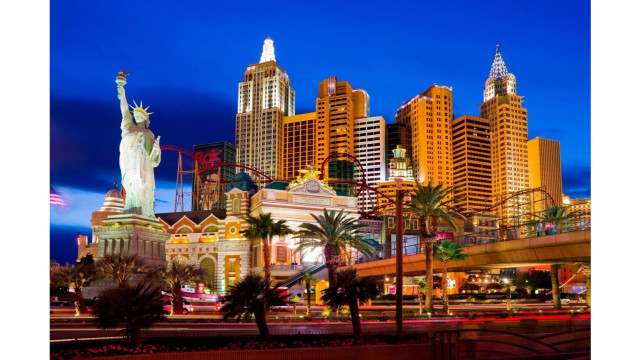 Statue liberty cityscape night blue free wallpaper for desktop - medium preview image