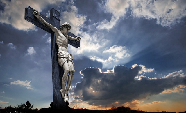 Statue man cross sky background free wallpaper for desktop - medium preview image