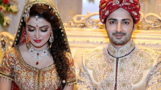 Wedding indian attire lavish oil free wallpaper for desktop - medium preview image