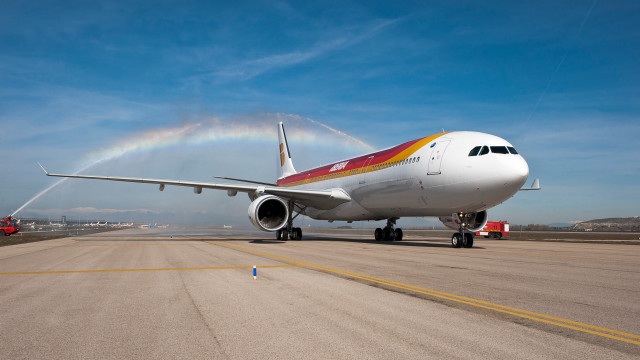 Plane runway rainbow sky hose free wallpaper for desktop - medium preview image