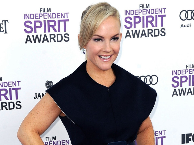 Woman black dress red carpet #21 free wallpaper for desktop - medium preview image