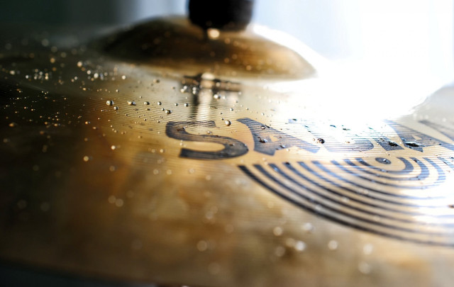 Metal plate musical instrument water free wallpaper for desktop - medium preview image