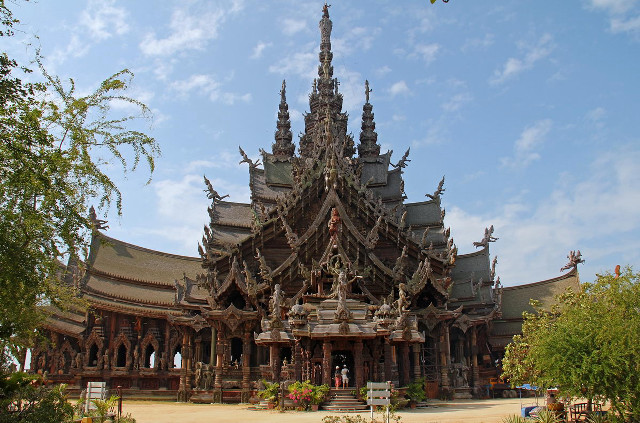 Large building clock tower sky #3 free wallpaper for desktop - medium preview image