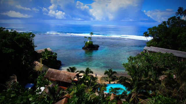 Tropical beach pool island ocean free wallpaper for desktop - medium preview image