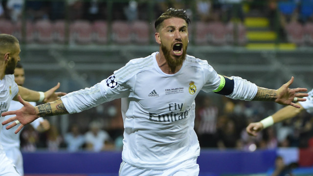 Man beard celebration goal teammates free wallpaper for desktop - medium preview image