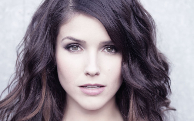 Woman longhair necklace blowing wind free wallpaper for desktop - medium preview image