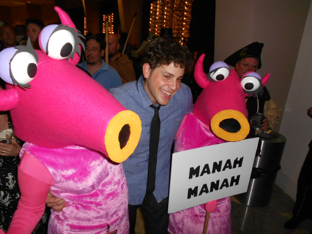 Man pink cartoon characters hannah free wallpaper for desktop - medium preview image