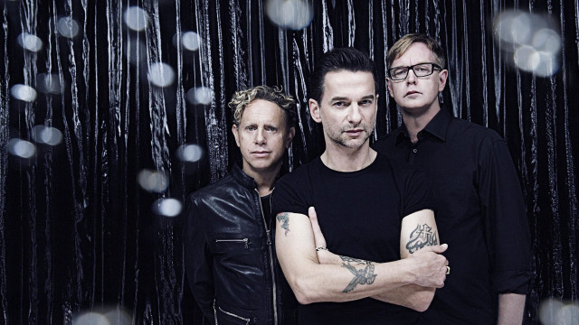 Three men tinsel curtain arms free wallpaper for desktop - medium preview image