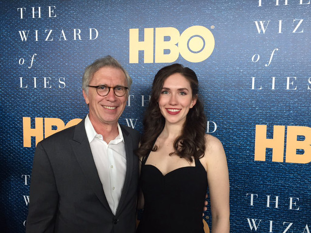 Man woman redcarpet bluebackground formal free wallpaper for desktop - medium preview image