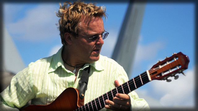 Man guitar blue sky eric free wallpaper for desktop - medium preview image