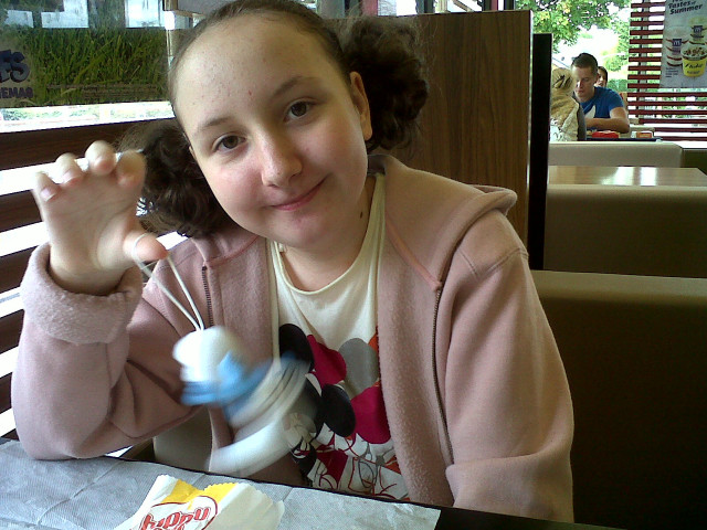 Girl coffee pastry cake table free wallpaper for desktop - medium preview image